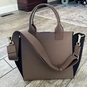 Rothy’s The Handbag in Black Cocoa